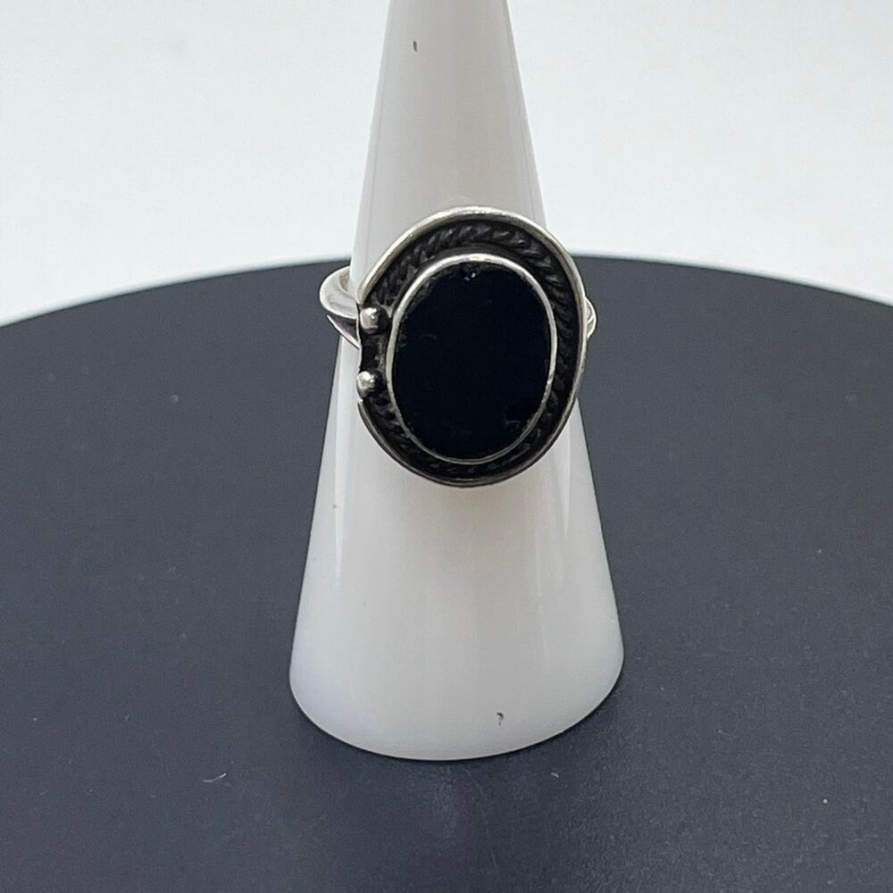 Vintage Designer‎ Signed Mexico Sterling Silver Black Stone Oval Ring Size 6.75